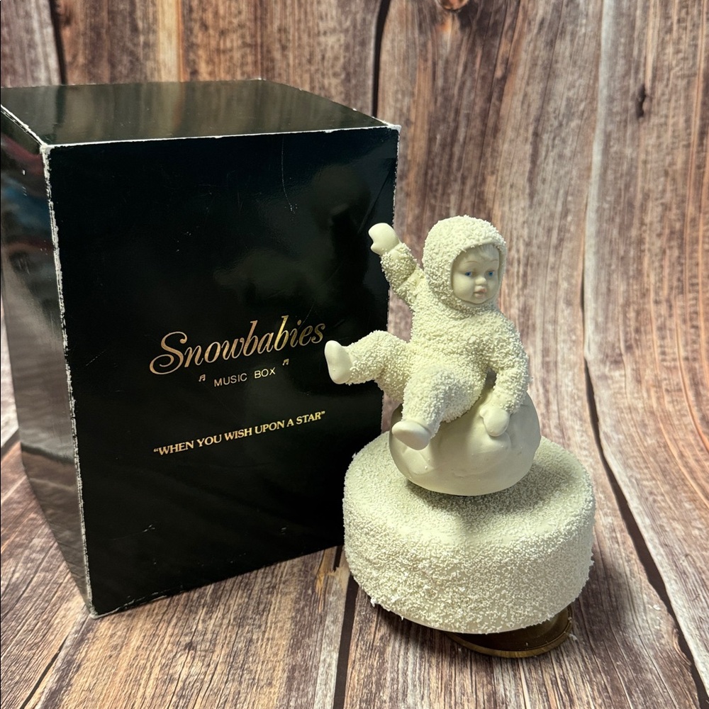 Snowbabies Music Box “When You Wish Upon a Star” Figurine Item #PHK2714